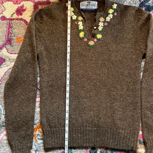 Vintage Susan Bristol Wool Sweater with Embroidered Flowers - Picture 10 of 12